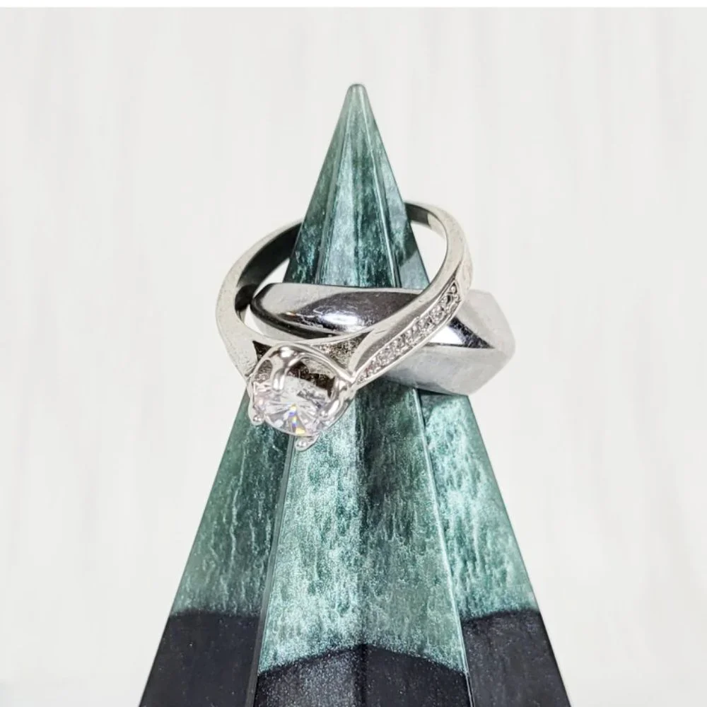 Ring Stand Ring Holder Engagement Ring Display Stand Decorative Green Black